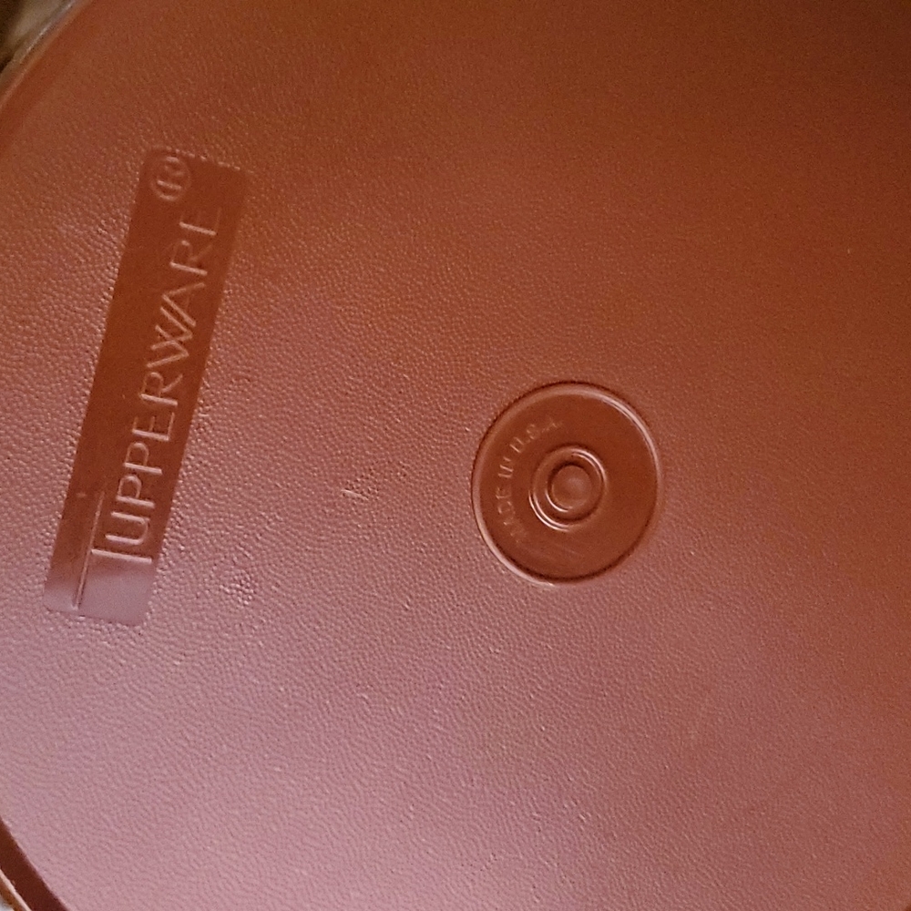 VTG Nesting Tupperware - Picture 6 of 6
